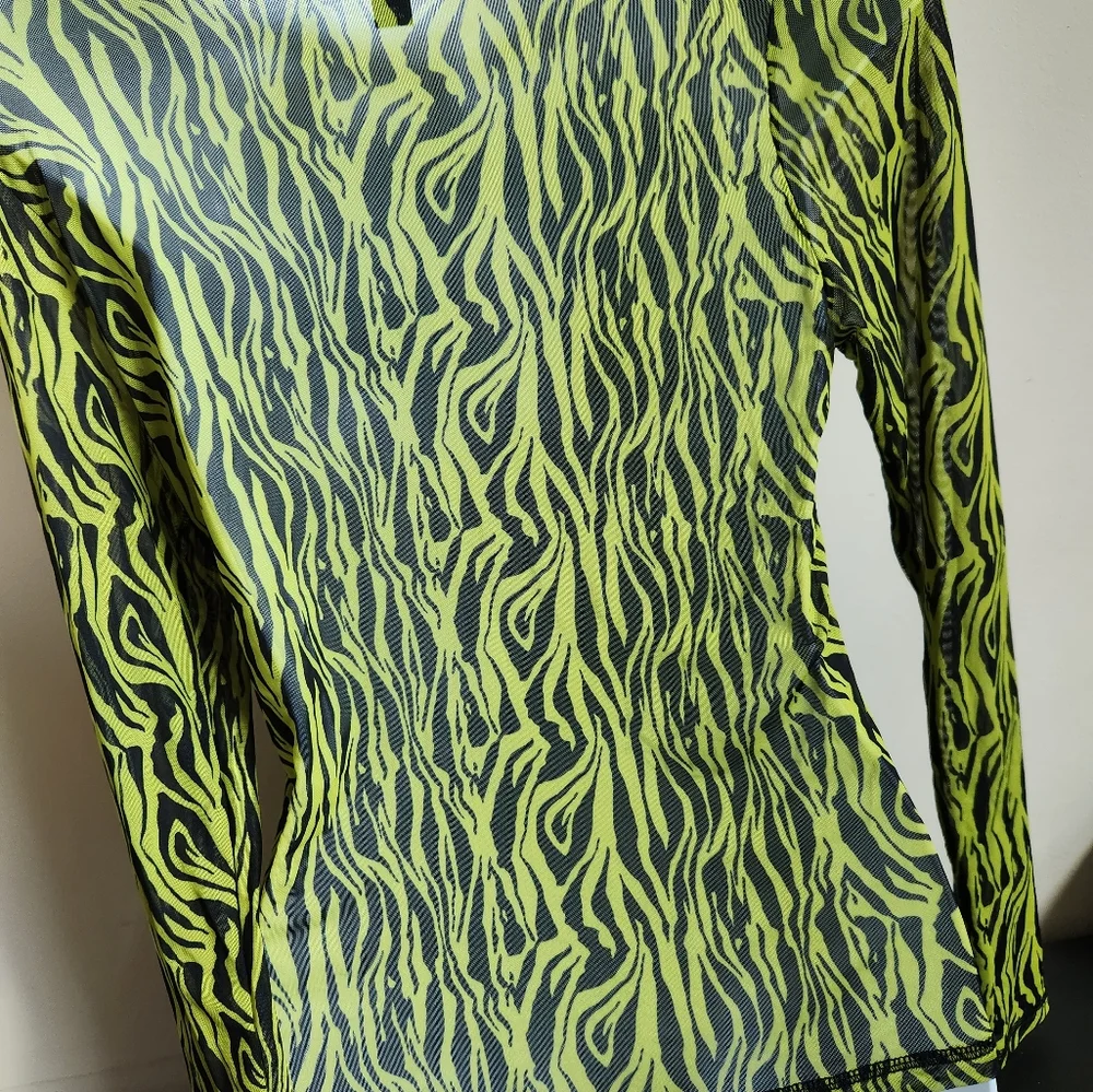 Wild fable top ladies long sleep green zebra mesh size L - Picture 4 of 6